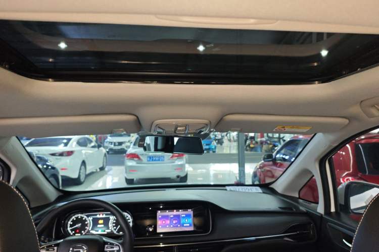 Used GAC Trumpchi M6 2021 270T DCT Luxury Edition (7 Seats) Headliner