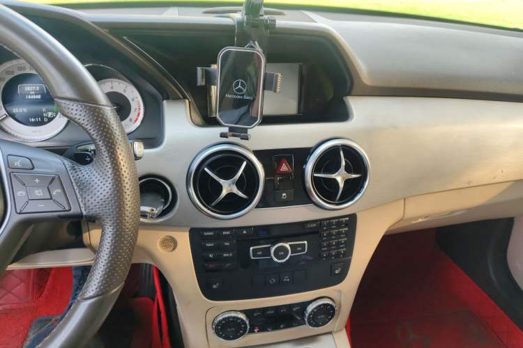 Used Mercedes-Benz GLK-Class 2013 GLK 300 4MATIC Dynamic Sunroof Model Audio And AC Panel