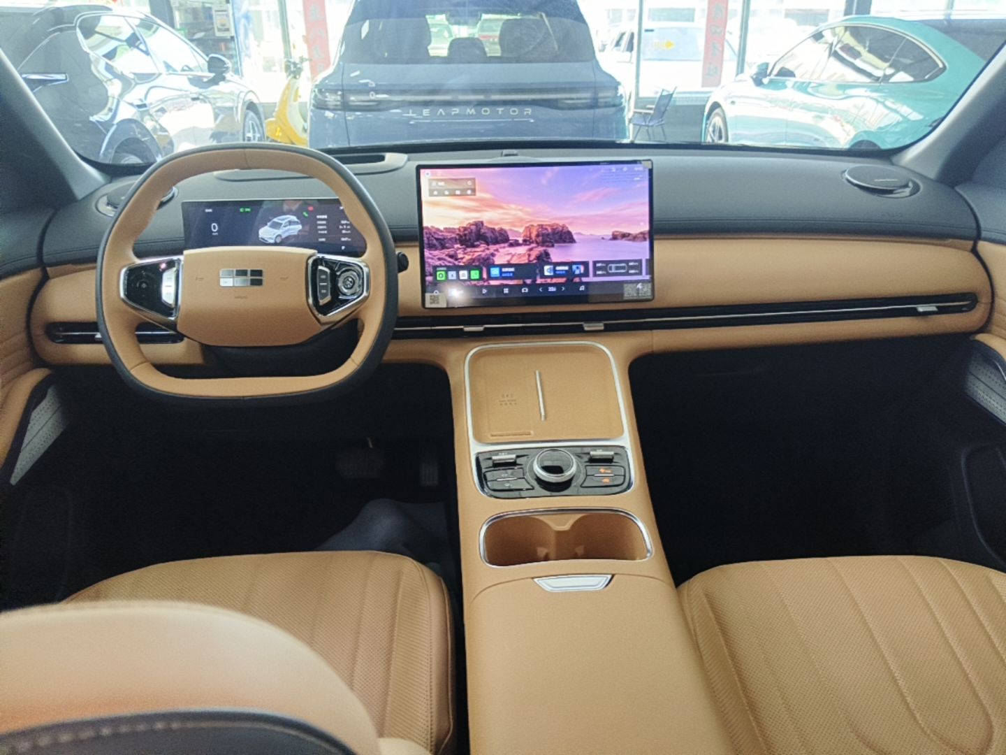 Geely Galaxy Xingjian 7 EM-i 2025 120km Navigator Edition — снимка 12