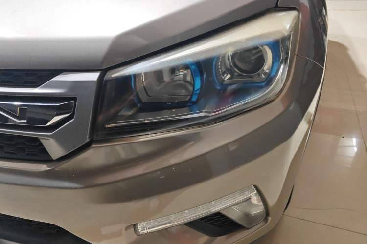 Used Changan CS75 2016 1.5T Manual FENGSHANG Model
