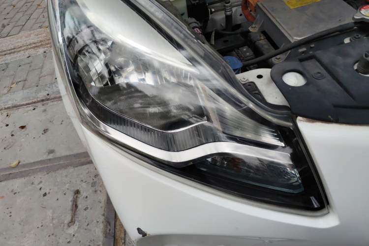 Used CHANGAN OSHAN Benni E-Star 2021 National Edition Xin Yue Version (Fast-Charging Edition) Lithium Iron Phosphate (31.18 kWh) Right Front Headlight