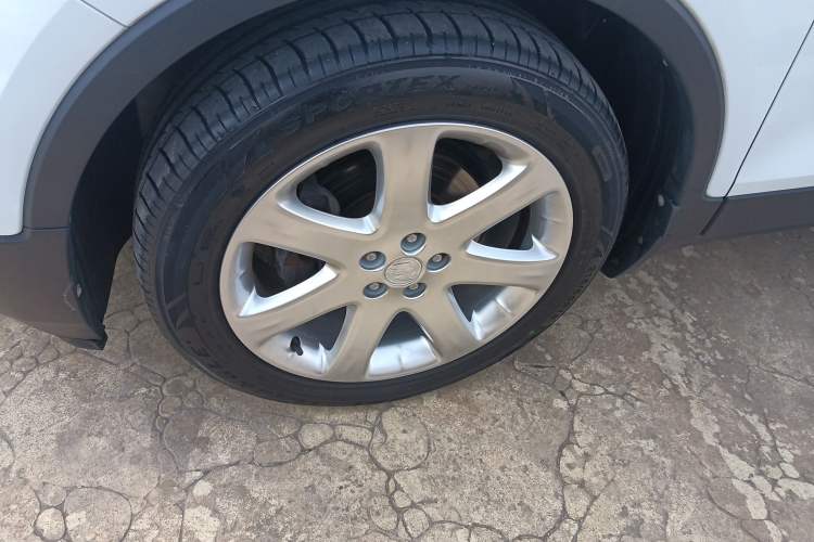 Used Buick Encore 2015 1.4T Automatic Two-Wheel Drive Urban Elite Version
