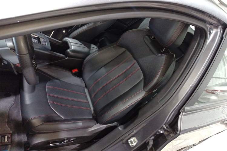 Used GAC Trumpchi EMPOW 2023 270T DCT J16 Version Left Front Seat