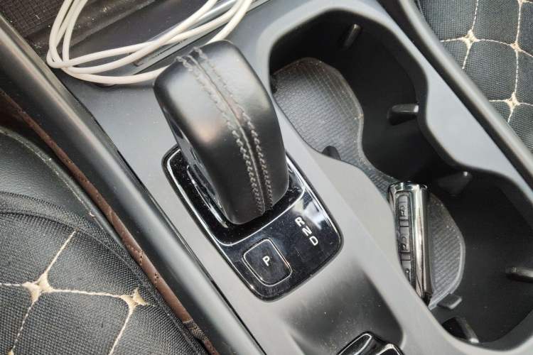 Used Volvo XC40 2020 T3 Smart & Stylish Edition Gear Lever