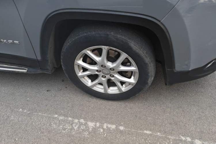 Used Jeep Cherokee 2016 2.4L Leading Edition
