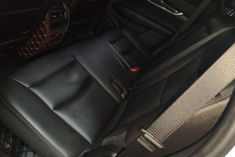 Used Cadillac XT5 2018 28E Four-Wheel Drive Tech Version