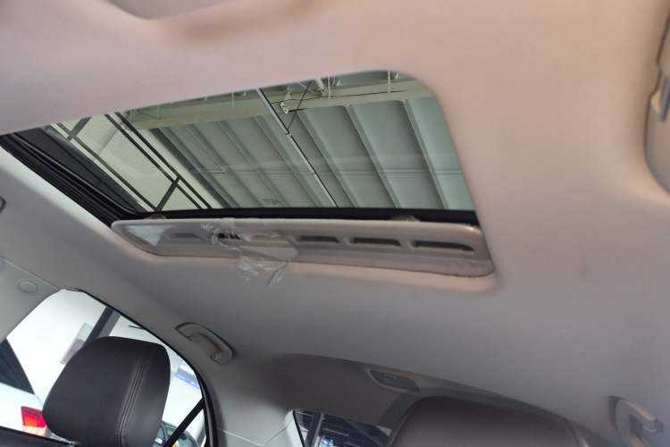 Used Roewe 360 2015 1.5L Automatic Luxury Edition