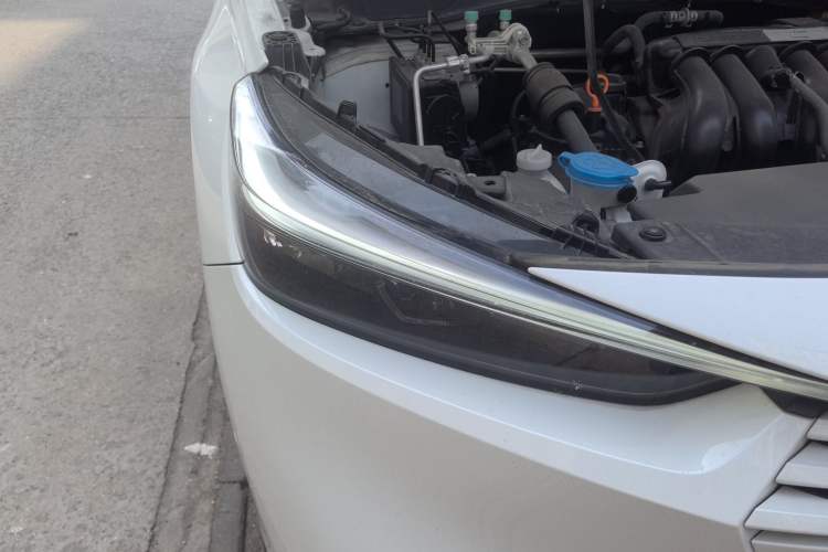 Used Honda Vezel 2023 1.5L CVT Elite Edition Right Front Headlight