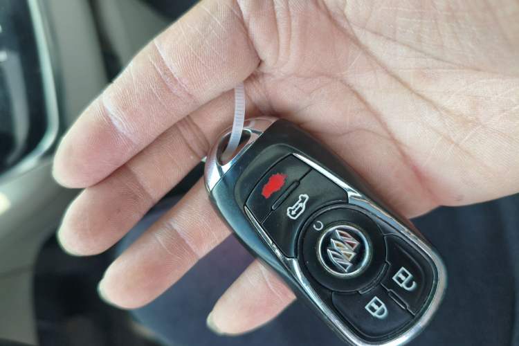 Used Buick GL8 2020 Land Business Class 652T Luxury Model Vehicle Key