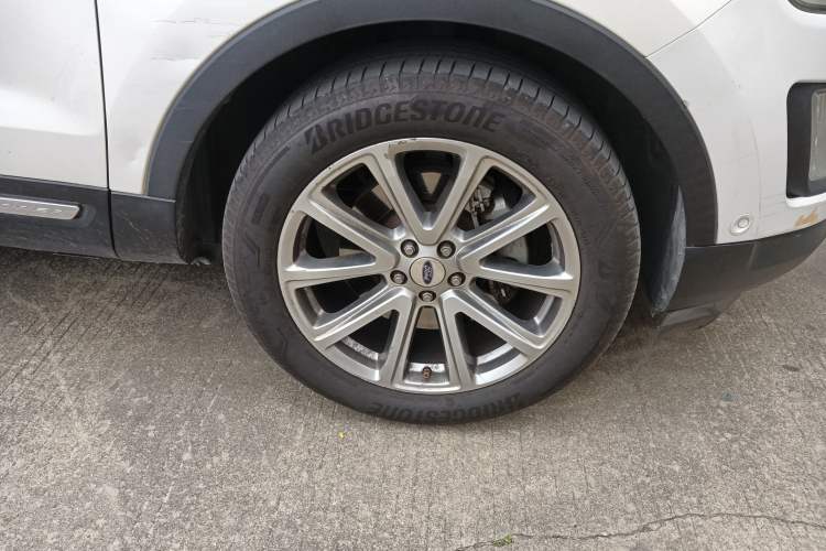 Used Ford Explorer 2016 2.3T Elite Edition Right Front Wheel Hub