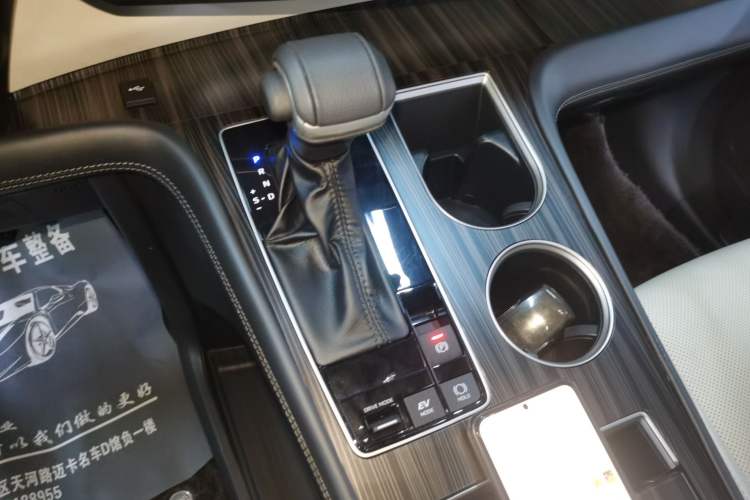 Used Toyota Sienna 2024 2.5L Hybrid Four-Wheel Drive Prestige Edition
