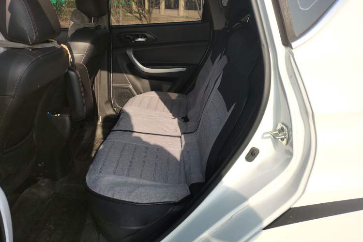 Used Changan CS35 2016 1.6L Manual Luxury Model China V Standard
