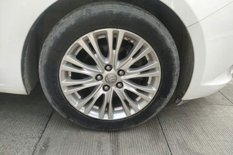 Used Buick GT 2015 15N Automatic Deluxe Edition