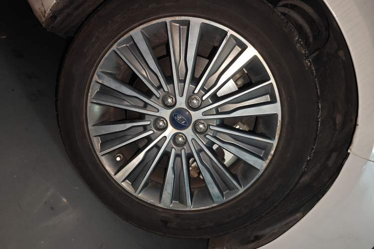 Used Ford Mondeo New Energy 2018 2.0 PHEV Smart-Controlled Fashion Edition China VI Standard Exterior 7