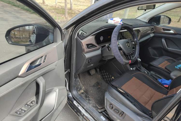 Used Volkswagen Tharu 2022 280TSI Two-Wheel-Drive Luxury Edition Driver Seat