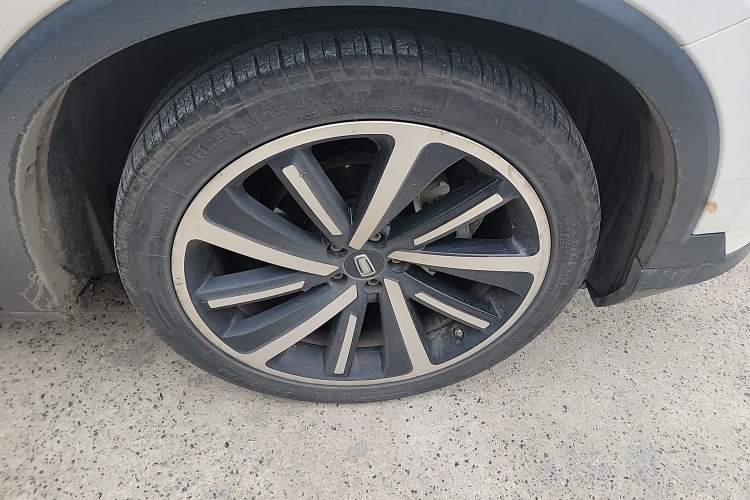 Used Bestune T77 2019 230 TID Automatic Prestige Version China V Emission Standard
