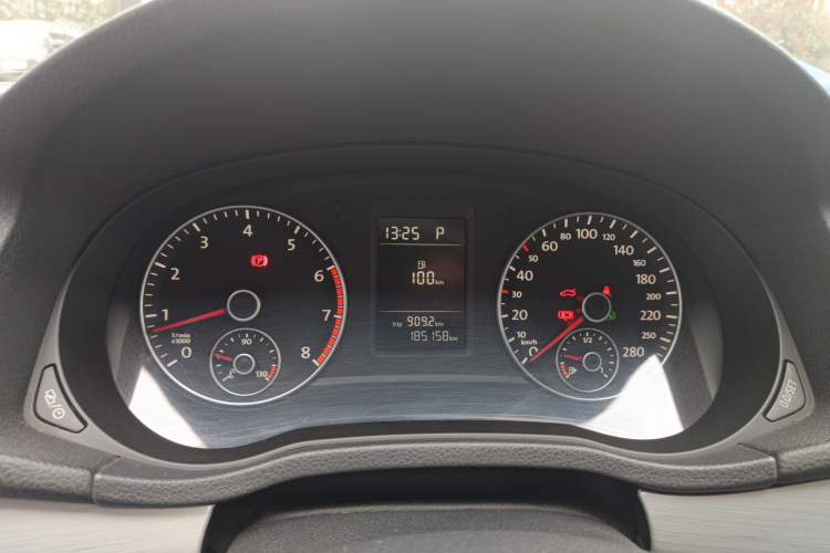 Used Volkswagen Passat 2013 1.8TSI DSG Prestige Edition Instrument Cluster