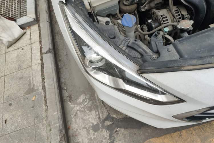 Used Hyundai Mistra 2017 1.8L Automatic Smart GLS China V Standard Right Front Headlight