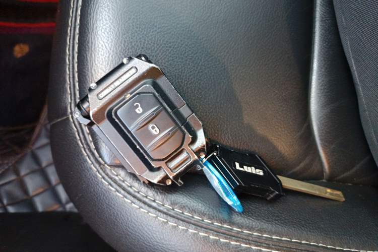 Used Jeep Wrangler 2019 2.0T Sahara Four-Door Version China VI Emission Standard
