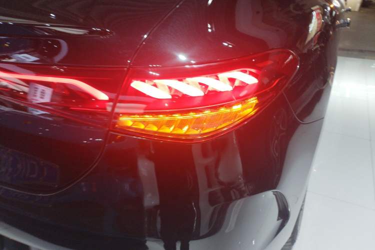 Used Mercedes-Benz EQE 2022 350 First Edition Special Version Right Rear Taillight