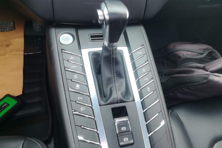 Used Zotye SR9 2017 2.0T Automatic Ultimate Light Edition