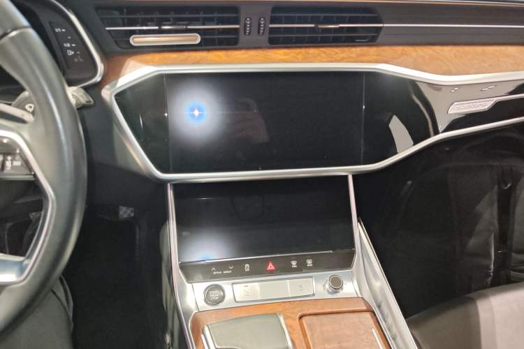 Used Audi A6 2021 allroad quattro Explorer 55 TFSI Prestige Off-Road Model