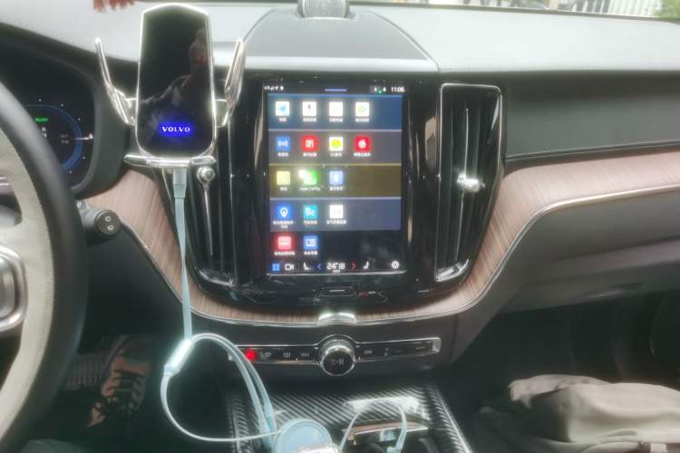 Used Volvo XC60 New Energy 2022 T8 Plug-in Hybrid Long-Range All-Wheel Drive Luxury Edition
