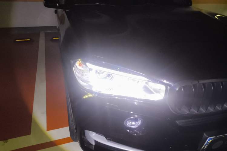 Used BMW X5 2014 xDrive35i Elegant Edition Right Front Headlight