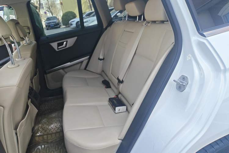 Used Mercedes-Benz GLK-Class 2013 GLK 300 4MATIC Dynamic Sunroof Model