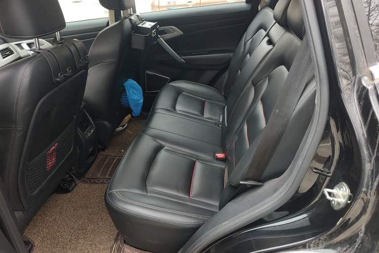 Used Geely Auto Emgrand X7 Sport 2018 1.8TD Automatic Two-Wheel Drive Smart Connect 4G Internet Edition