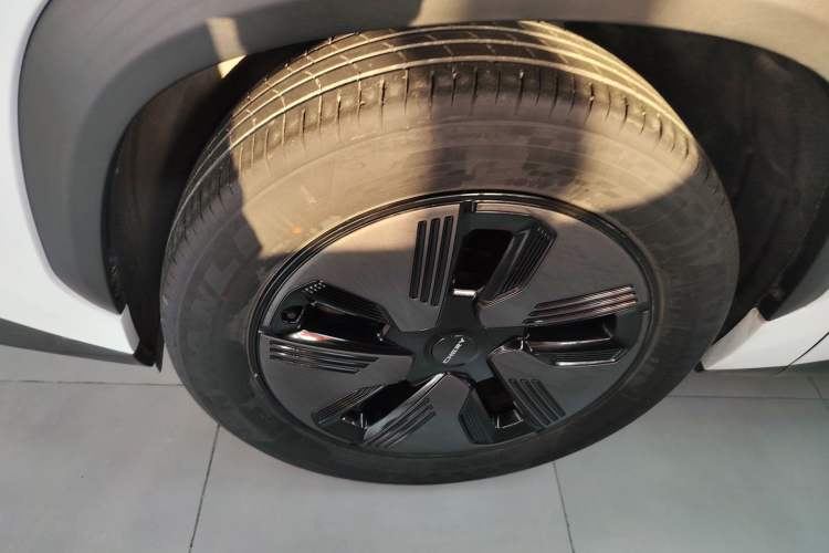 Used Chery New Energy eQ7 2023 512km Pro Exterior 4