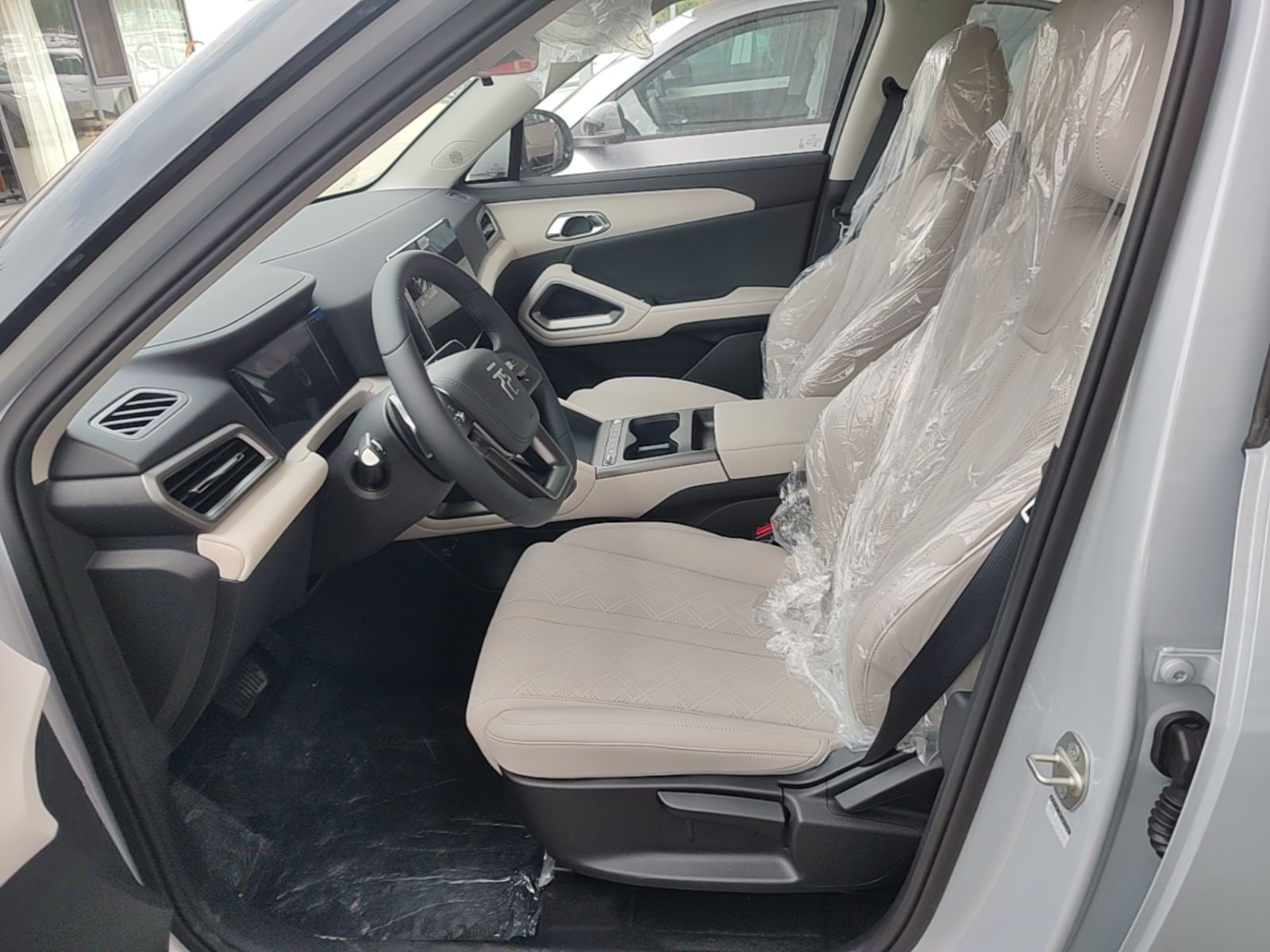 BYD Yuan UP 2025 Intelligent Driving Version 401 KM Dynamic Edition — снимка 17