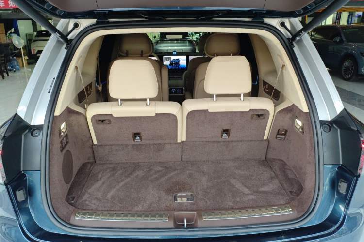 Used Hima AITO M9 2025 Extended-Range Ultra Version 52 kWh 6-Seater
