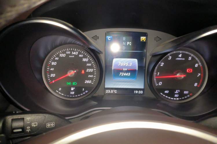 Used Mercedes-Benz GLC 2018 Facelift GLC 260 4MATIC Luxury Edition
