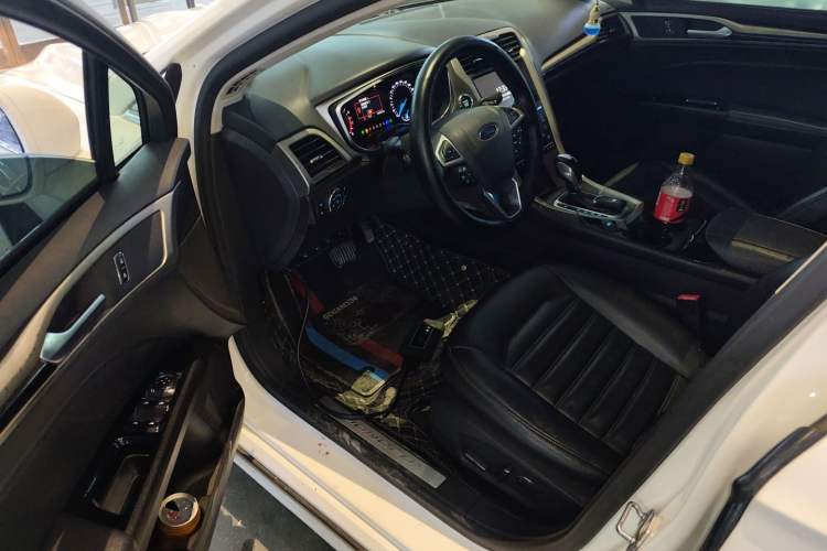 Used Ford Mondeo 2013 2.0L GTDi 200 Fashion Edition Driver Seat