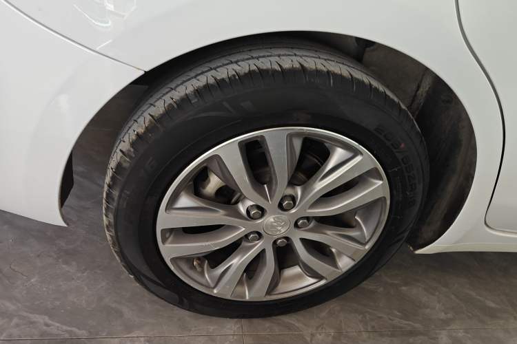 Used Buick GT 2018 18T Automatic Elite Model