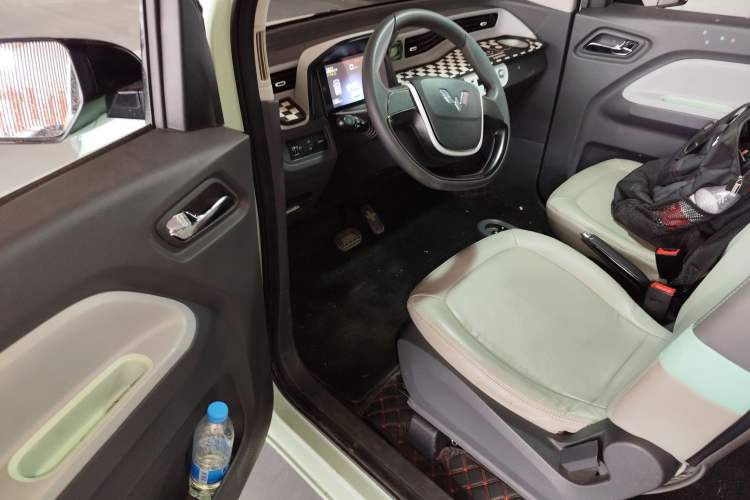 Used Wuling Hongguang MINIEV 2022 Macaron Premium Model – Lithium Iron Phosphate