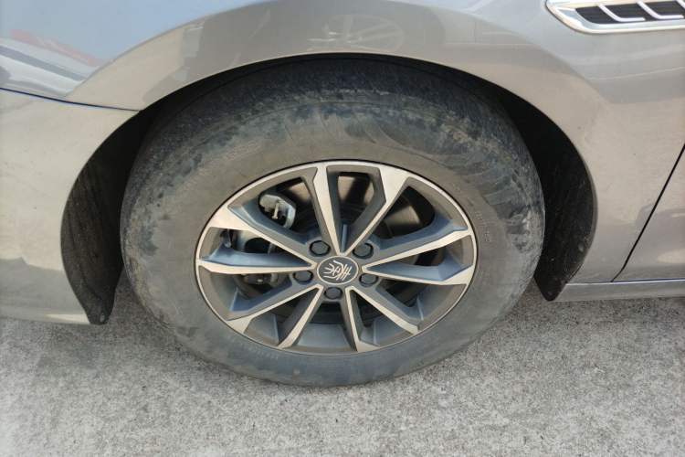 Used BYD Qin PLUS 2023 Champion Edition DM-i 55KM Leading Model Left Front Wheel Hub