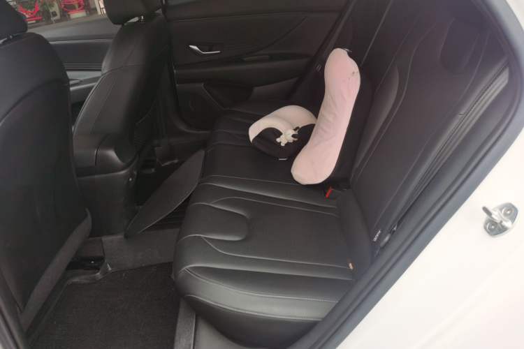 Used Hyundai Elantra 2021 1.5L CVT LUX Prestige Edition Left Rear Seat