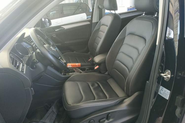 Used Volkswagen Tiguan L 2019 330TSI Automatic Two-Wheel Drive Smart Luxury Version China V Emission Standard