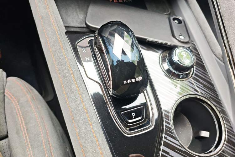 Used Zeekr 001 2023 YOU Edition 100 kWh Gear Lever