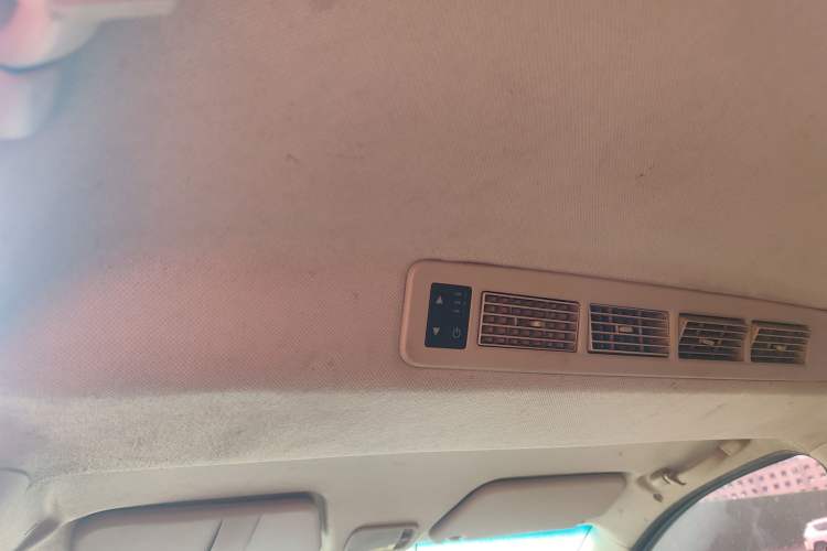 Used Wuling Hongguang 2018 1.5L Classic S Standard Model Headliner