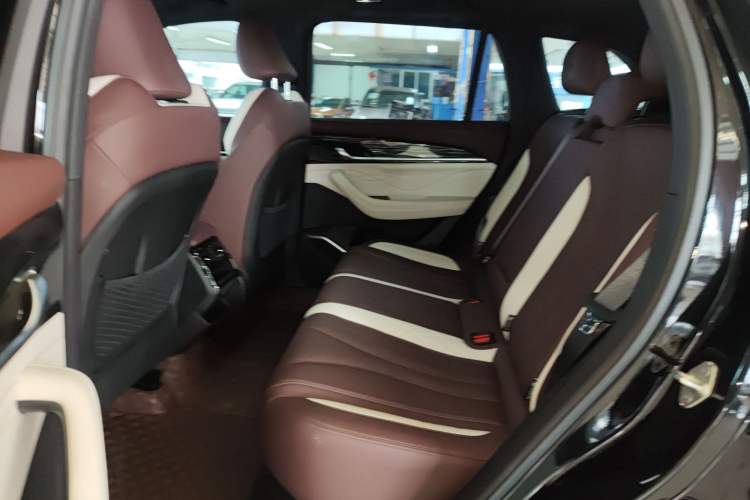 Used Geely Auto Monjaro L 2024 2.0TD High-Power Automatic Two-Wheel Drive Yunqi Version