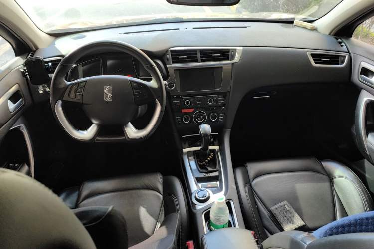 Used DS 6 2016 1.6T Luxury Edition THP160
