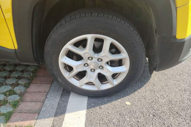 Used Jeep Renegade 2017 180T Automatic High-Energy Version
