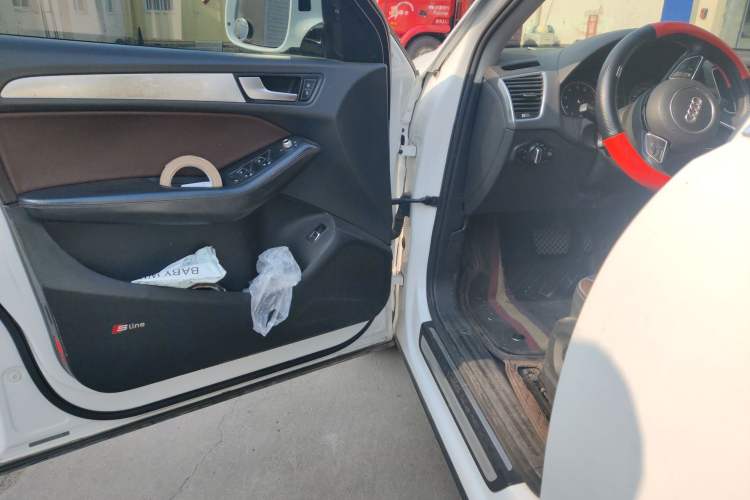 Used Audi Q5 2017 Plus 40 TFSI Technology Model