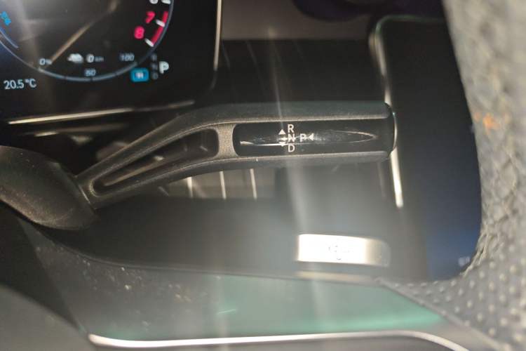 Used Mercedes-Benz C-Class New Energy 2023 Second Facelift C 350 eL Gear Lever