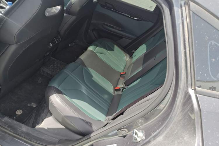 Used CHANGAN UNI-V iDD 2024 Blue Whale Smart Electric iDD 136km Luxury Model
