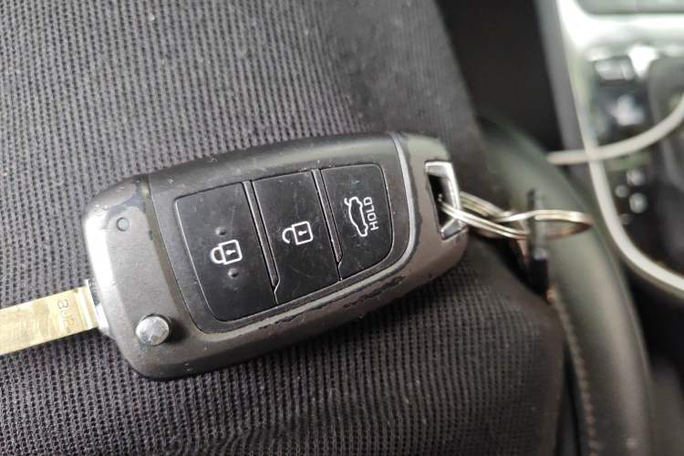 Used Hyundai Celesta 2018 1.6L Automatic GL Enjoyment Edition China VI compliant Vehicle Key