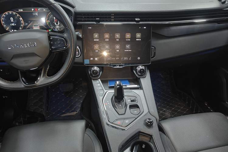 Used Lynk & Co 01 EM-P 2021 1.5TD PHEV Halo Audio And AC Panel